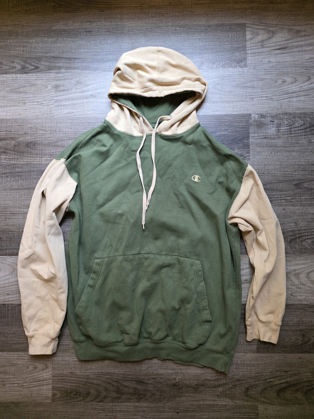 Champion Y2K Two-Tone Green and Cream Pullover Hoodie